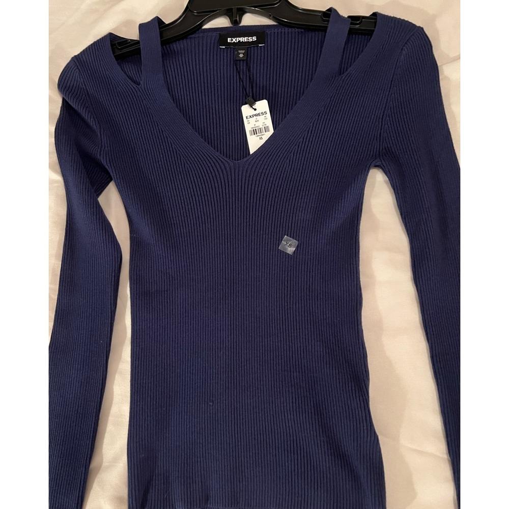 BNWT.  Express Long Sleeve.  XS.  Cute shoulder detail.